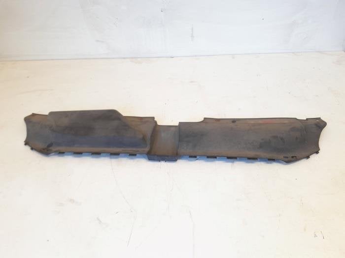 Plaque de serrure avant d'un Audi A4 (LZ9Y), -, 3 mois de garantie, Audi, Utilisé