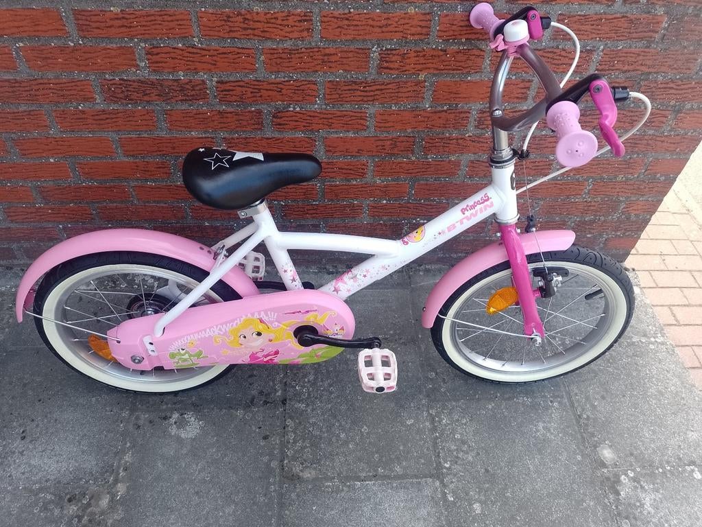 A vendre vélo b'twin decathlon fille de 16 pouces, Vélos & Vélomoteurs, Vélos | Filles, Comme neuf, 16 pouces, Frein sur jante