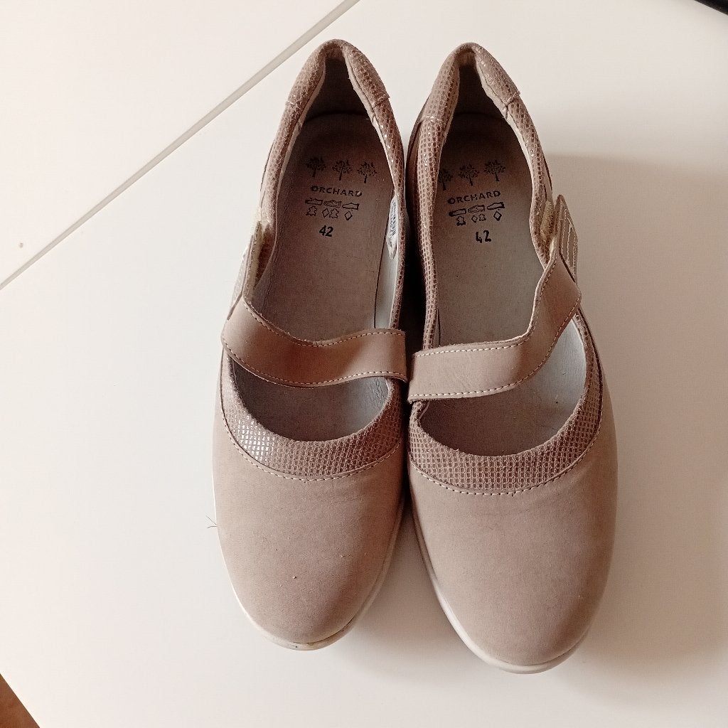 CHAUSSURES beiges d'été DAME en CUIR - Pointure 42, Enlèvement ou Envoi, Beige, Comme neuf, ORCHARD