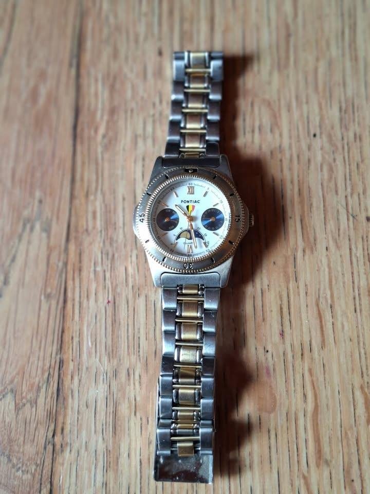 Montre Pontiac homme quartz "supporter" années 90, Bijoux, Sacs & Beauté, Montre-bracelet, Autres marques, Acier, Enlèvement
