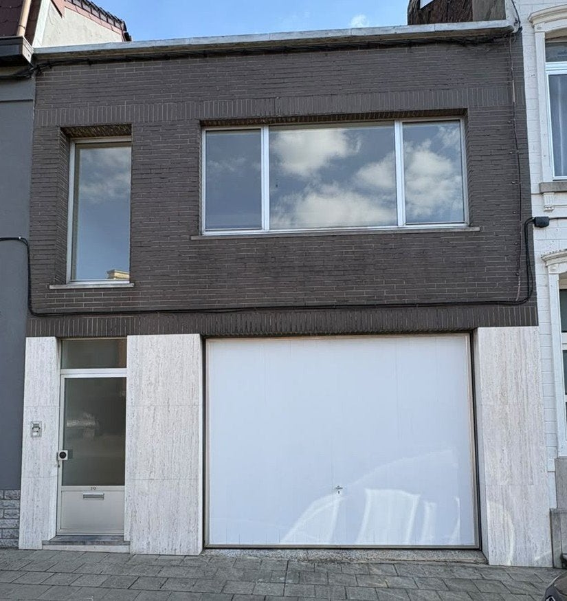 Maison Bel étage 2 chambres, Grand Jardin, Grand Garage, Province de Hainaut, 2 pièces, Maison 2 façades, La Louvière