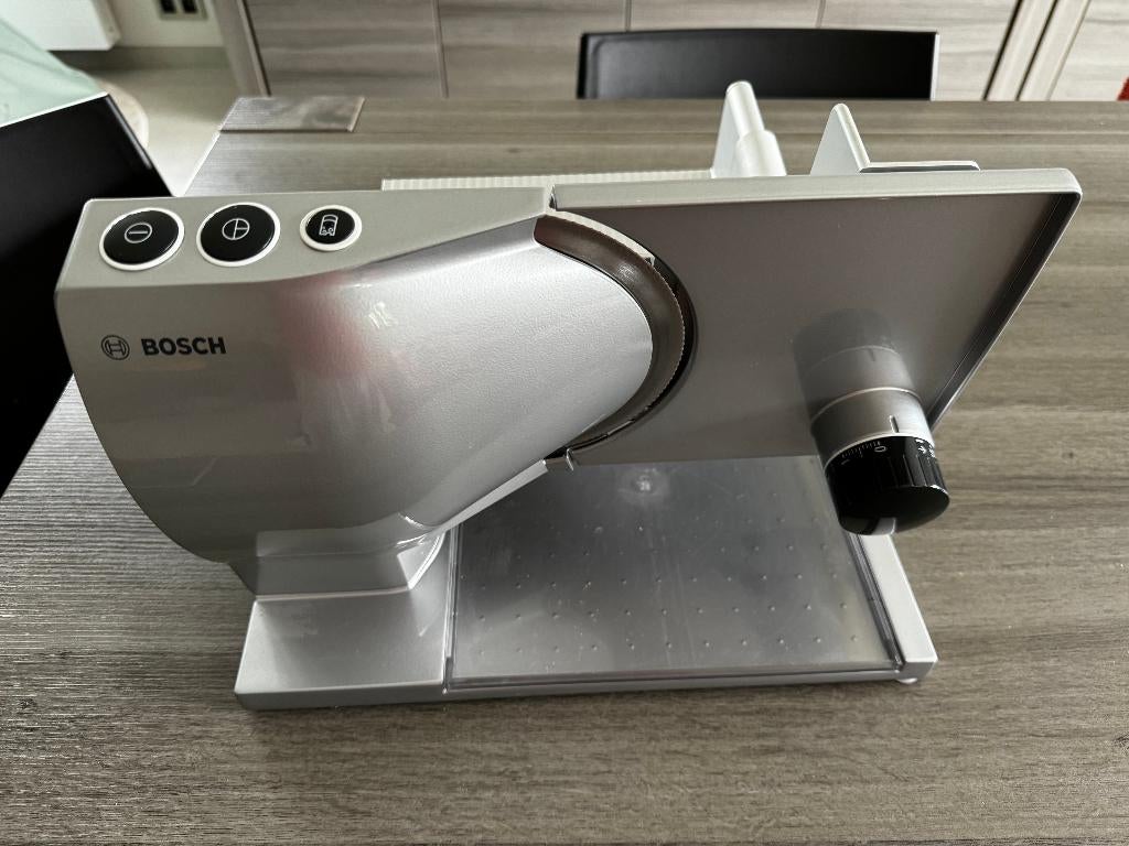 Trancheuse électrique Bosch – Excellent état, Enlèvement, Comme neuf