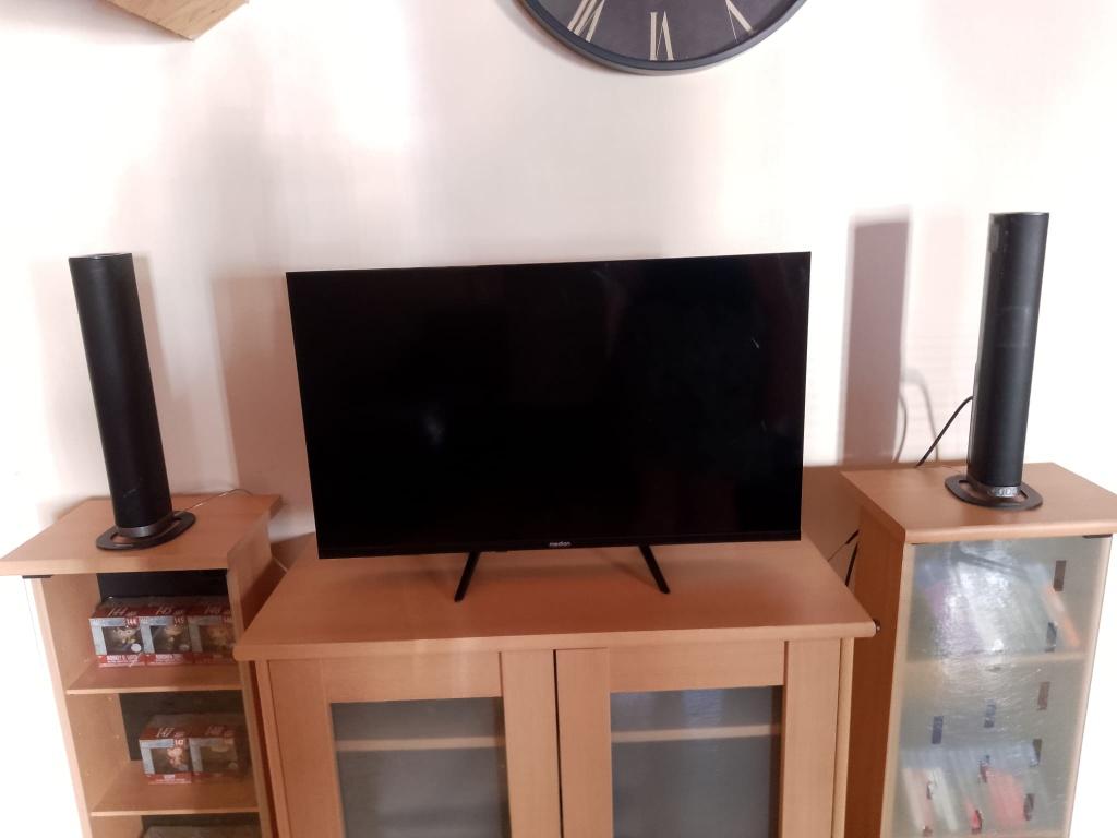 Medion smart tv + surround system, TV, Hi-fi & Vidéo, Télévisions, Autres marques, 60 à 80 cm, Comme neuf, Enlèvement