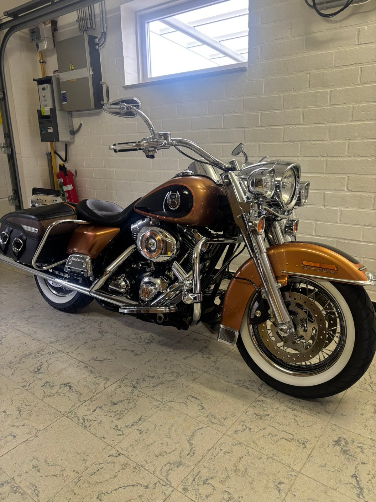 Harley davidson Road king classic 105 year!, Chopper, 2 cylindres, Particulier