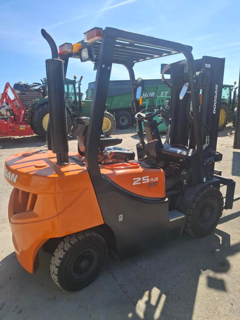 Doosan d25,diesel heftruck,triplex, Ophalen of Verzenden, Doosan, Vergel105@hotmail.com