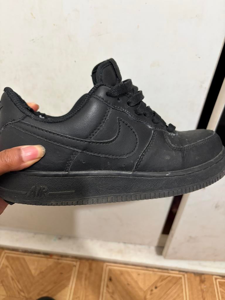 Air force 1 noire, Sneakers et Baskets, Porté, Noir, Envoi