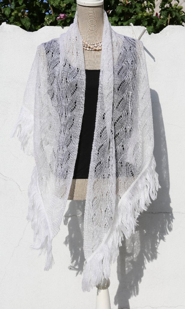 Kleine witte sjaal, Kleding | Dames, Ophalen of Verzenden, Zo goed als nieuw