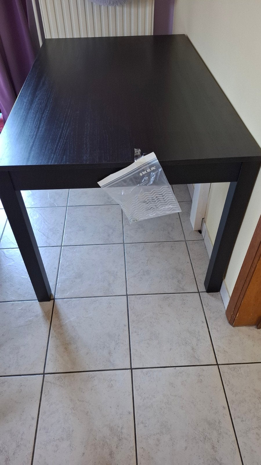 Table ikea cuisine, Enlèvement