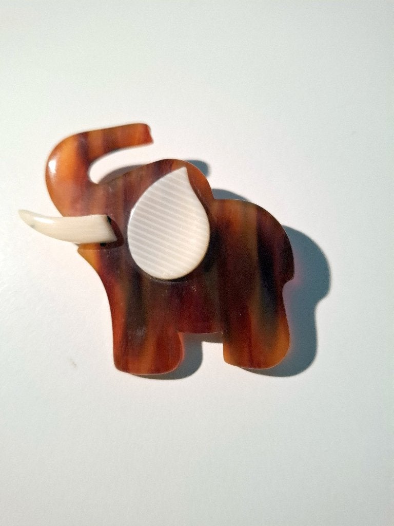 Prachtige broche Lea Stein Olifant, Handtassen en Accessoires, Broches, Ophalen of Verzenden, Gebruikt, 4 tot 7 cm