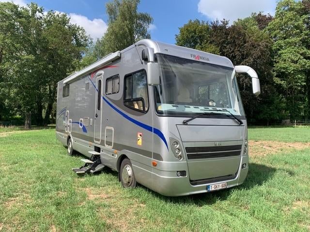 camper, Caravanes & Camping, Camping-cars, Jusqu'à 6, Intégral, Diesel, Automatique