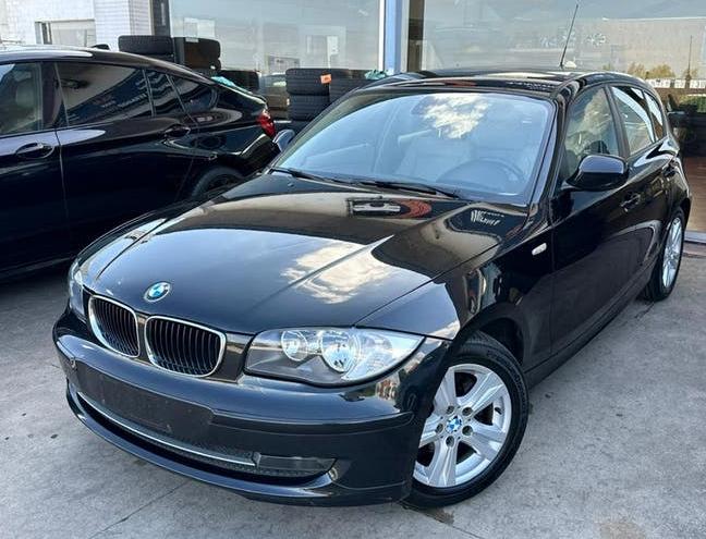 Bmw 1er   118i 2L Benzine Eerste Eigenaar, Auto's, BMW, https://public.car-pass.be/vhr/a253f2b7-ae8c-4c3c-b09b-fc33d9f20af9, Euro 5