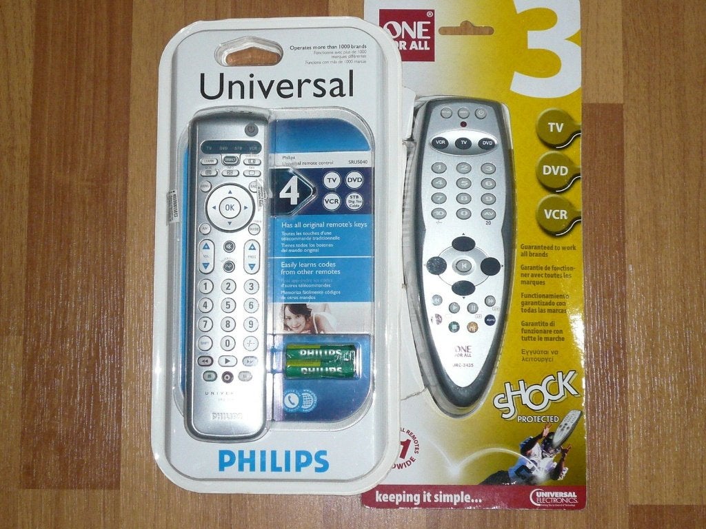 Lot de 2 Télécommandes universelles 100% Neuf, Enlèvement, Neuf, Universel