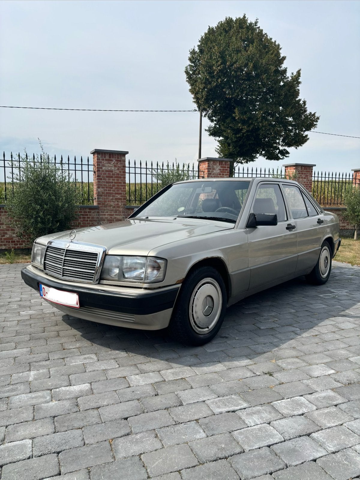 Mercedes 190d automatique 1990 289.000km, Auto's, Automaat, Leder, Diesel, 55 kW