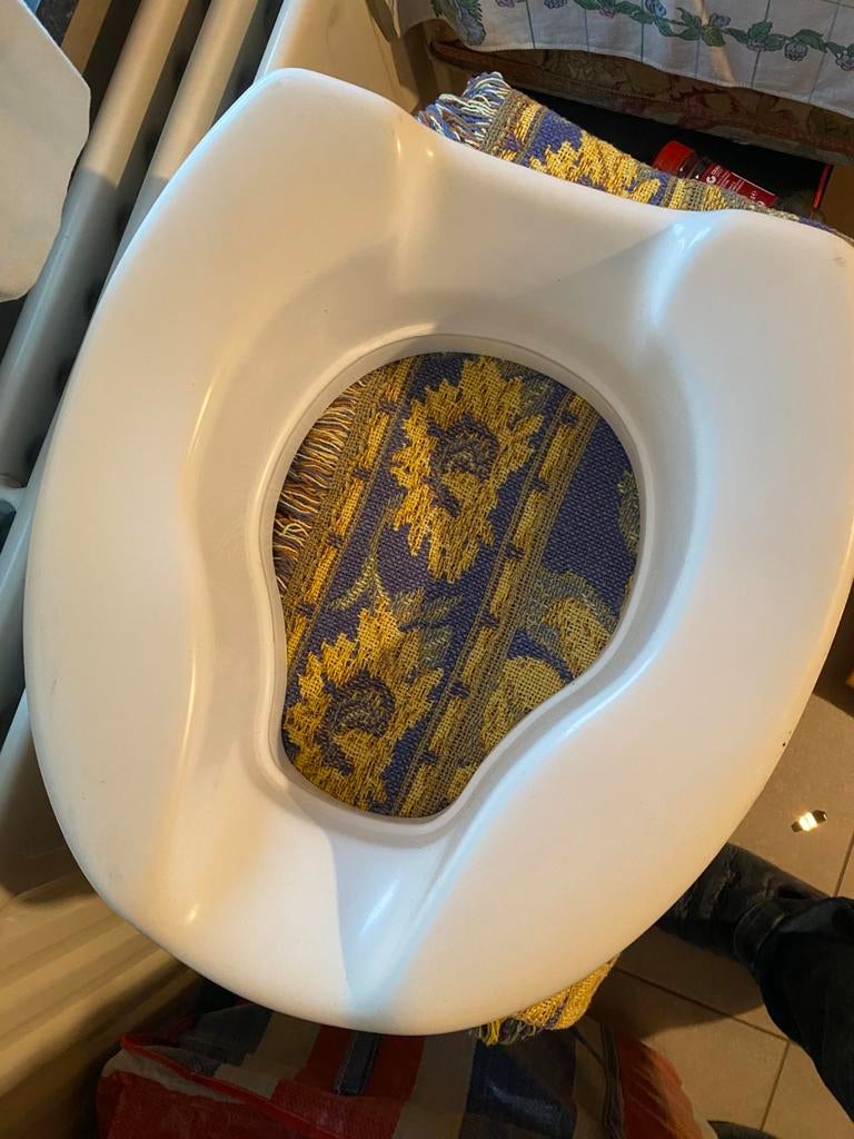WC verhoger, Diversen, Verpleegmiddelen, Ophalen, Zo goed als nieuw