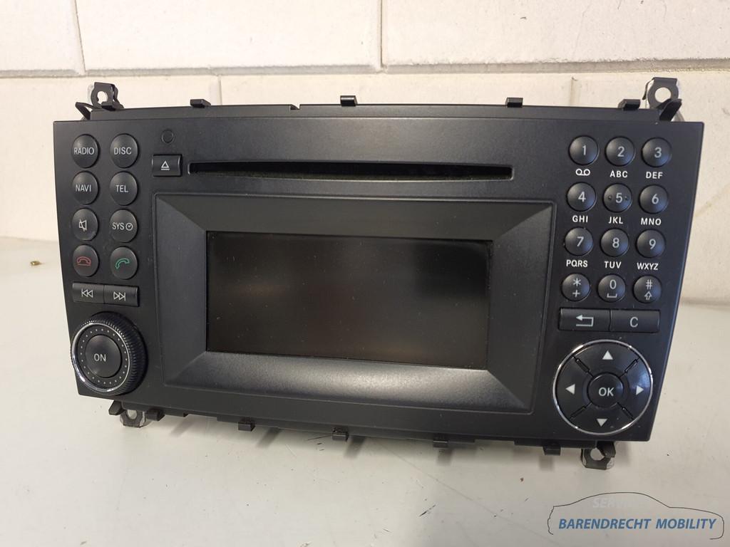 Navigatie Systeem Mercedes CLC A2038705294 Klasse CL203 navi, Gebruikt, Mercedes-Benz AG, Mercedes-Benz, Mercedesstrasse 120
70372  Stuttgart, DE