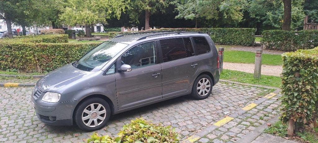 Vw Touran 2006, Autos, Achat, Boîte manuelle, Climatisation automatique, 5 portes