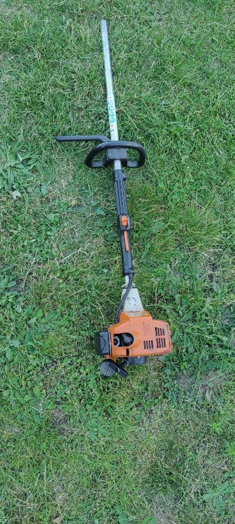 Stihl HL75 combimotor, Enlèvement