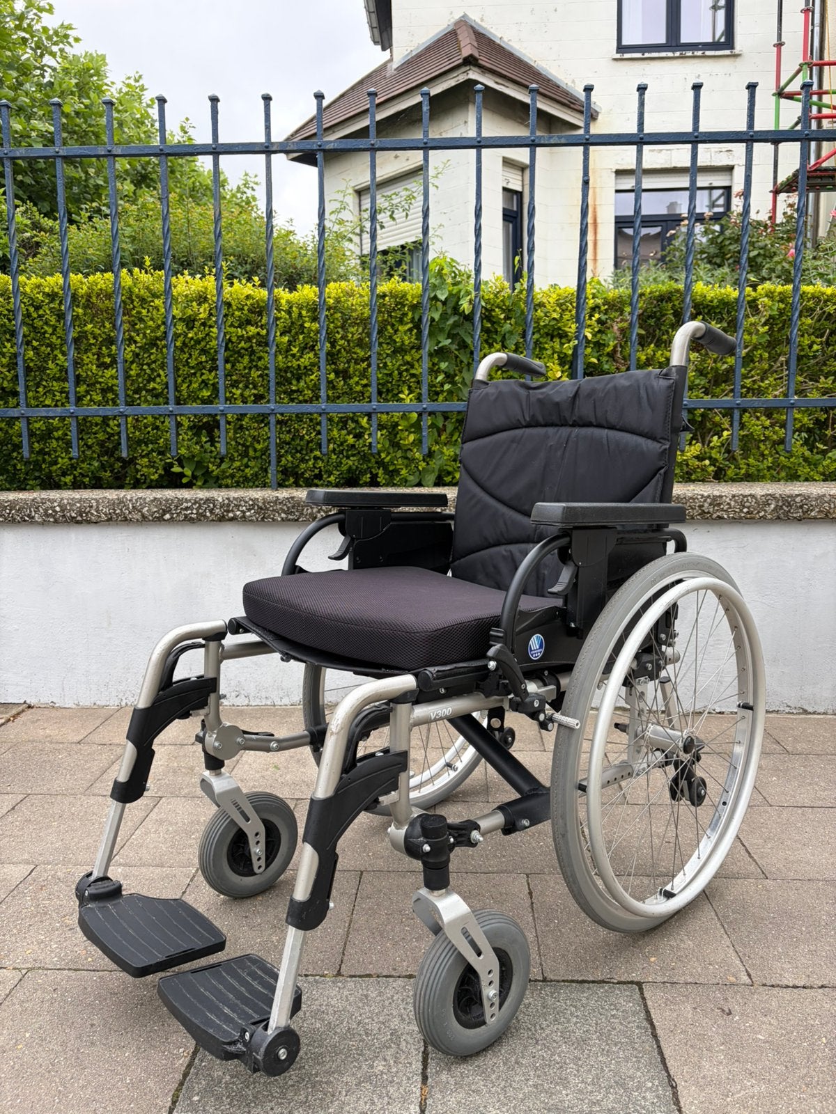 Vermeiren V 300 opvouwbare rolstoel nieuwstaat, Diversen, Rolstoelen, Zo goed als nieuw, Handbewogen rolstoel, Inklapbaar, Ophalen of Verzenden