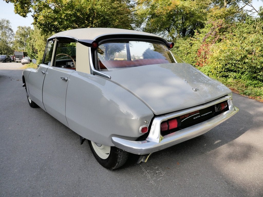 Citroën DS ID19 - 1ste fase, model 1955 - collectors item, https://public.car-pass.be/vhr/07bef261-4a34-4430-8b32-fc226da38364