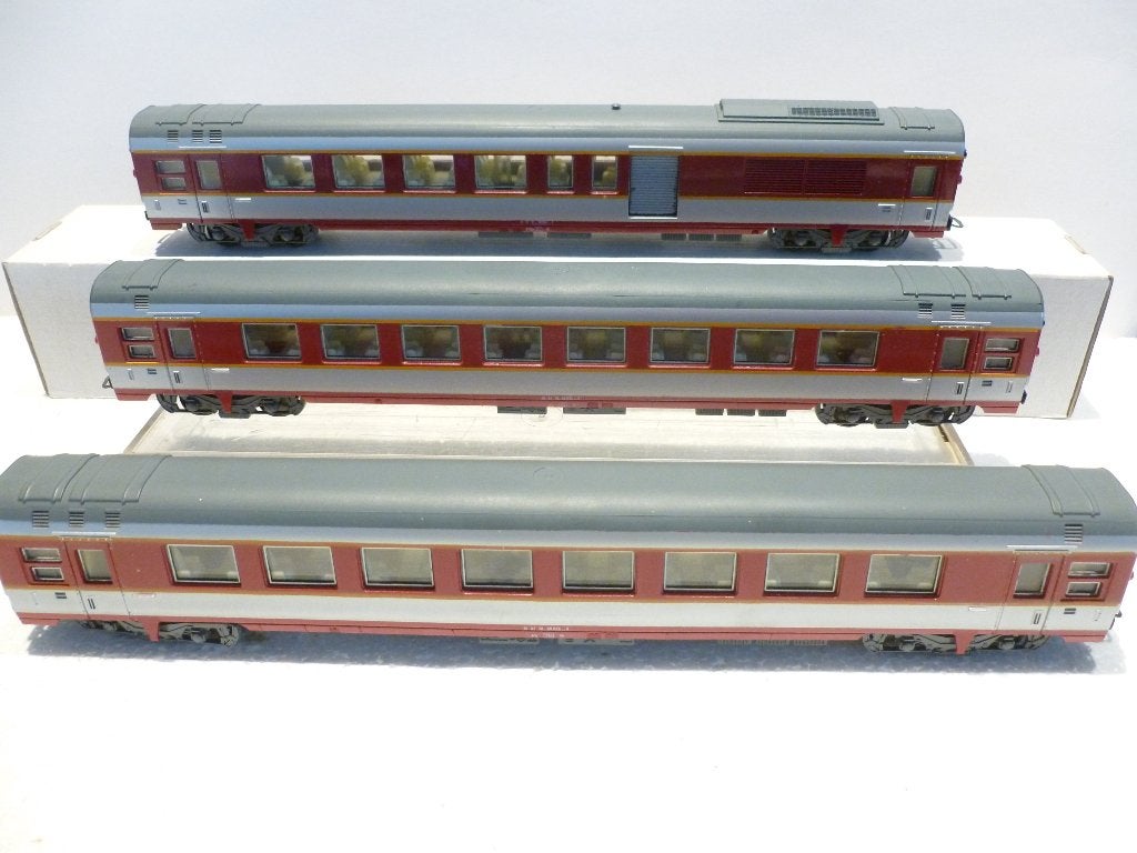 TRAINS HO, Ophalen of Verzenden, Gelijkstroom, Wagon, Jouef