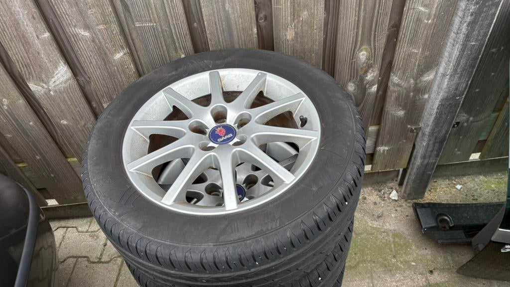Saab 16 inch velgen met goede zomerbanden, Autos : Pièces & Accessoires, Pneus & Jantes, Enlèvement, 16 pouces, Pneus été, Jante(s)