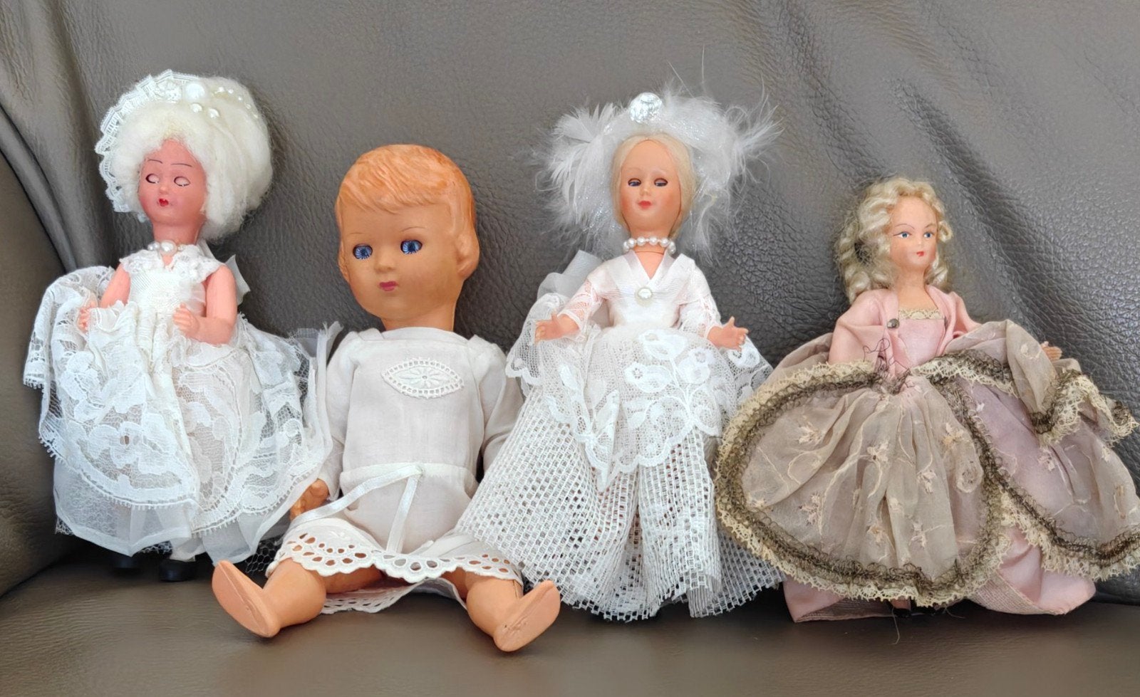 4 kleine oude popjes, Verzamelen, Poppen, Ophalen of Verzenden