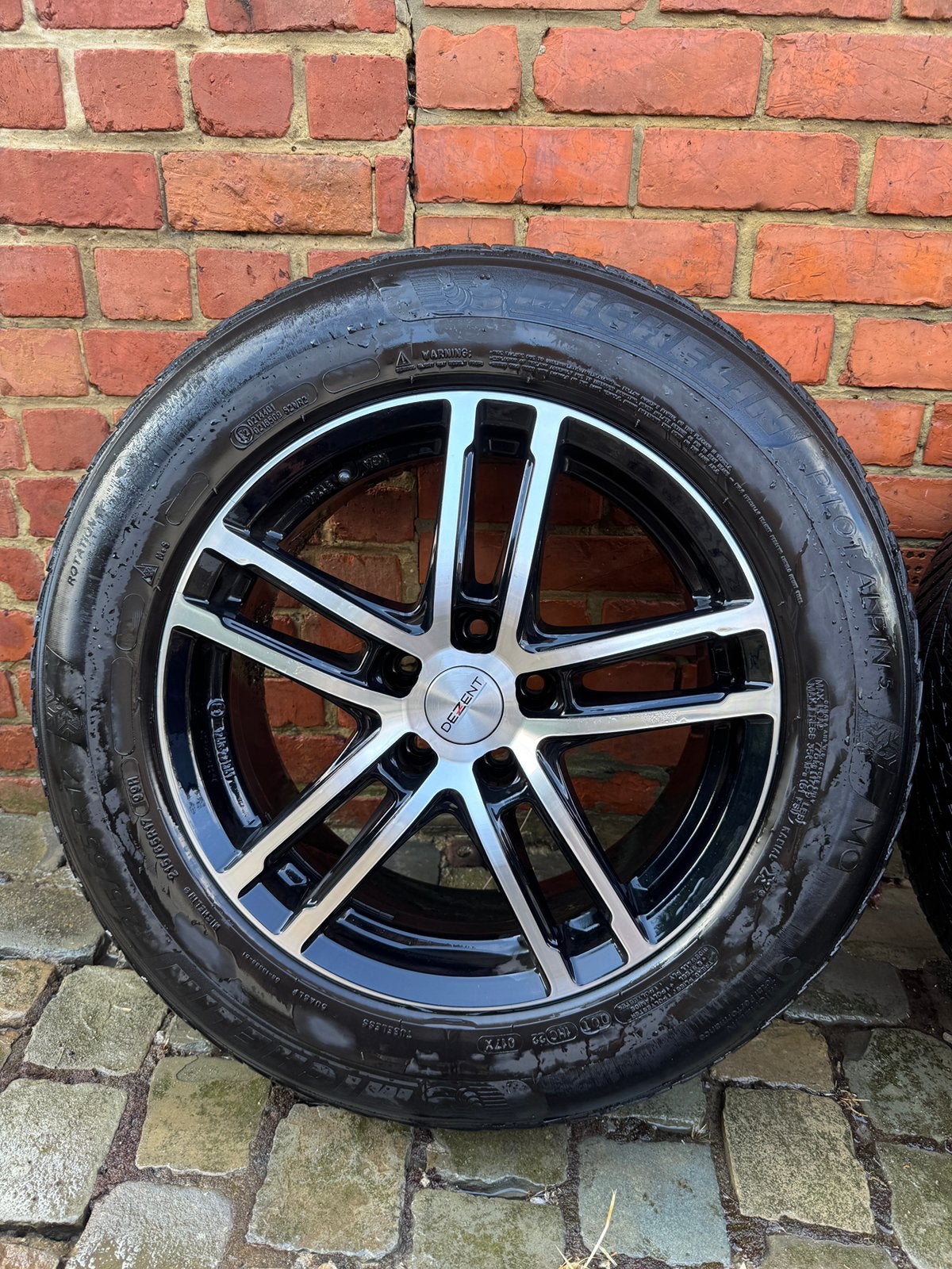 Kit pneus hiver Michelin alpin 5 215 65R17 99H + jantes, Autos : Pièces & Accessoires, Pneus & Jantes, Pneus et Jantes, Pneus hiver