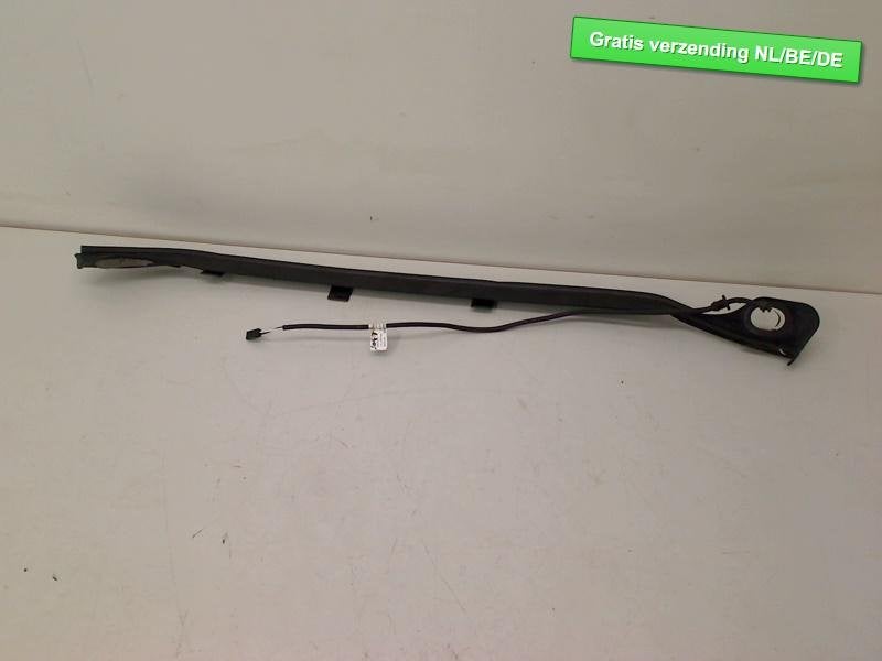 ACHTERKLEP LIJST VOOR ELECTRISCHE KLEP LINKS (7P6827711), Auto-onderdelen, Gebruikt, Volkswagen, Volkswagen AG, Links