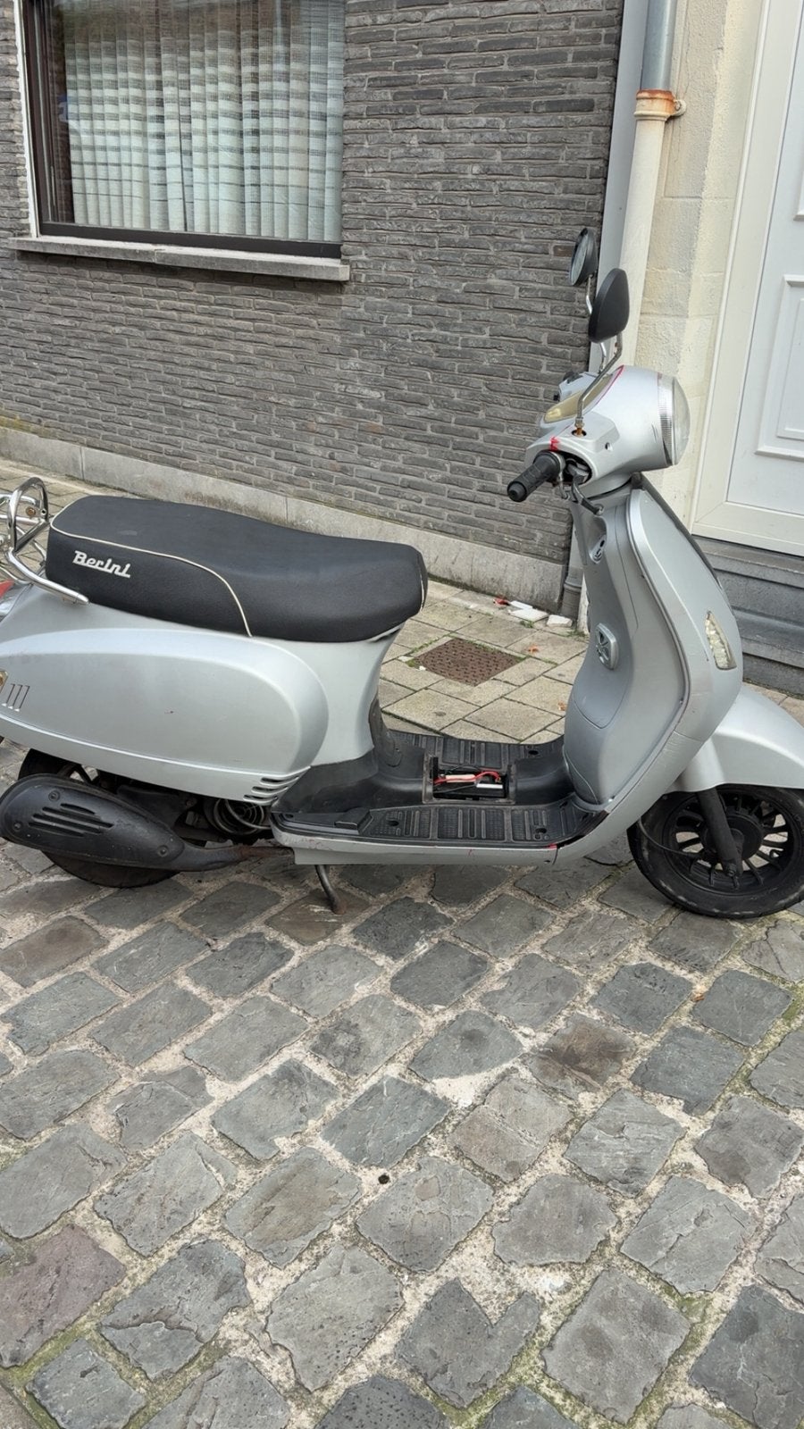 Brommer a klasse 50cc merk berini brommer wilt niet starte, Enlèvement ou Envoi, Comme neuf