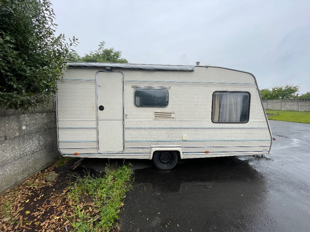 Caravan caravelair  4p., Caravans en Kamperen, Caravans, Standaardzit, 2 aparte bedden, Ringverwarming, Particulier