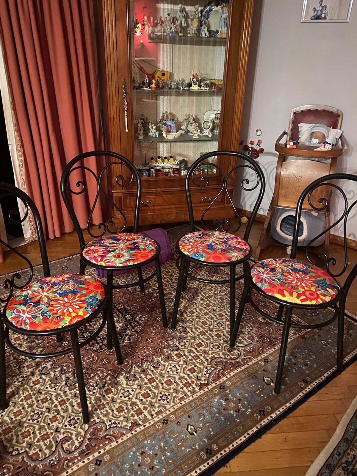 4 ijzeren leuke stoelen, Antiek en Kunst, Ophalen