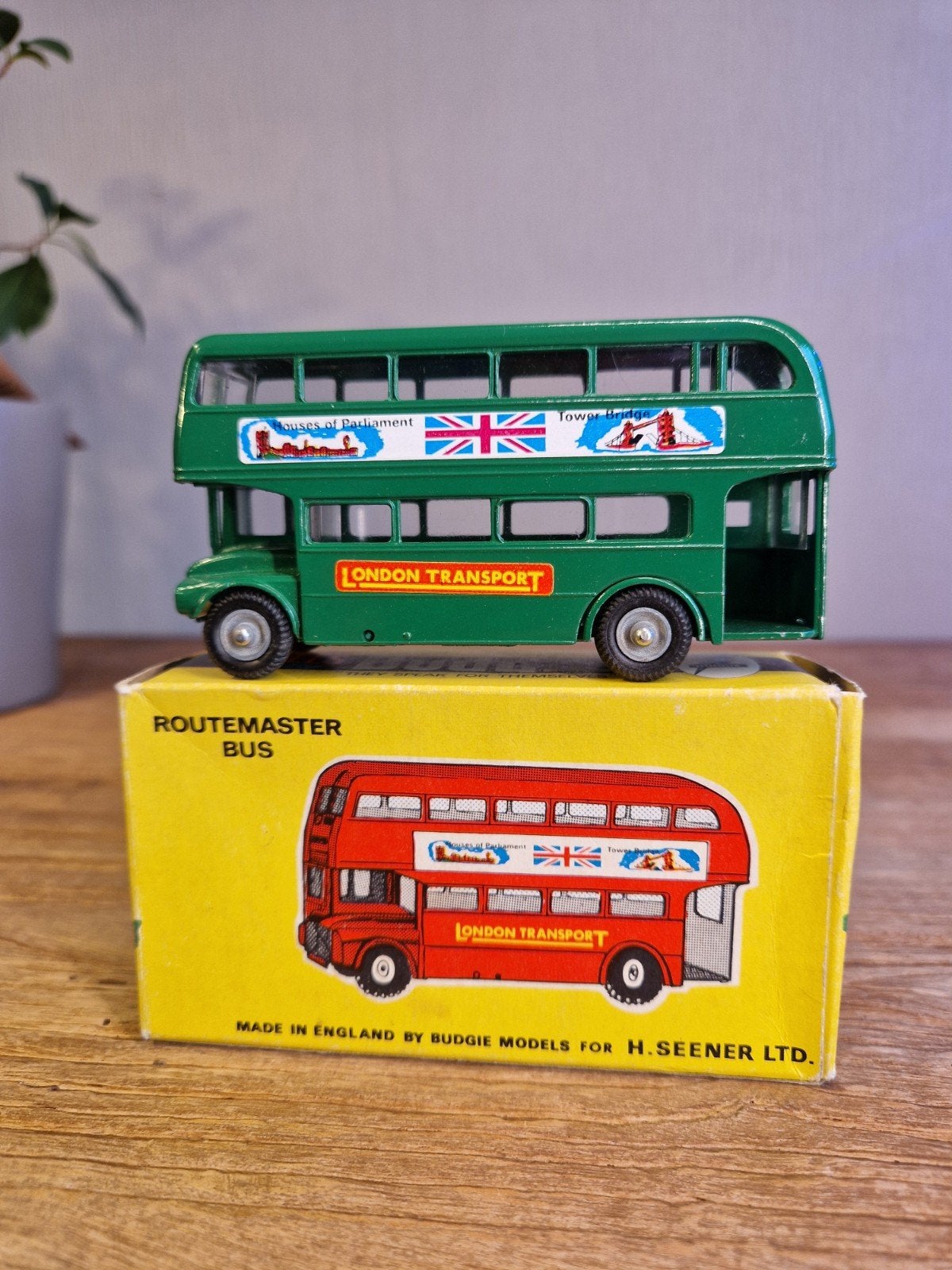 Budgie Models No. 236 Routemaster Bus - Groen -  Mint, Hobby en Vrije tijd, Ophalen of Verzenden, Corgi