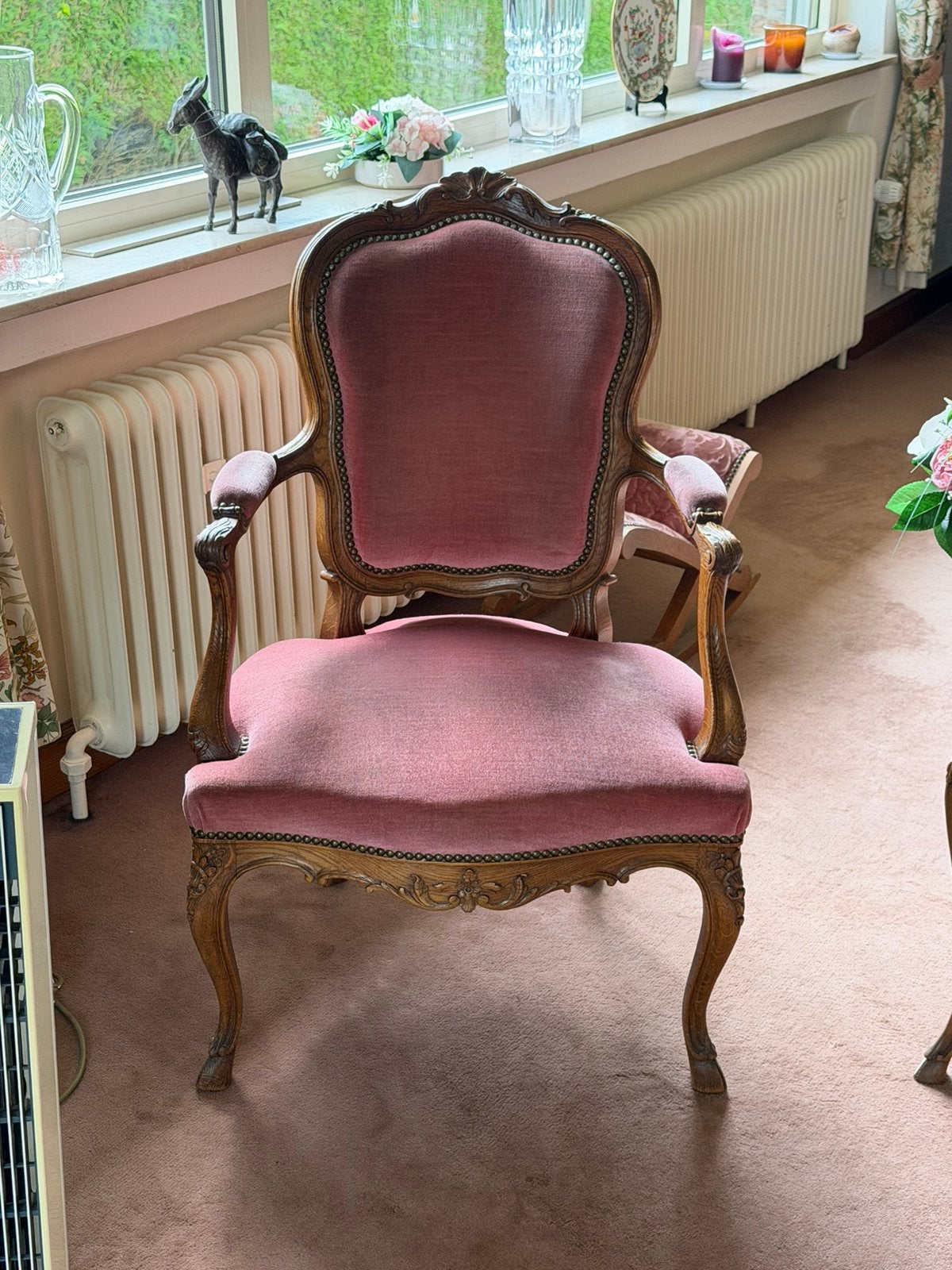 Fauteuil style Louis XV, Enlèvement