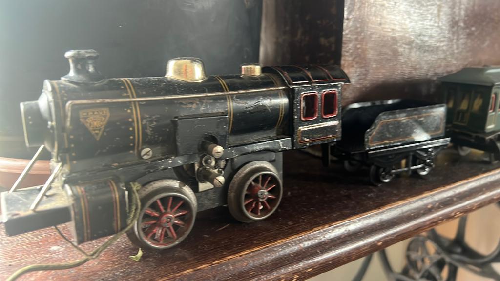 Kraus Fandor modeltrein jaren 20 met 3 wagons, Hobby en Vrije tijd, Modeltreinen | Overige schalen, Ophalen, Gebruikt, Treinset