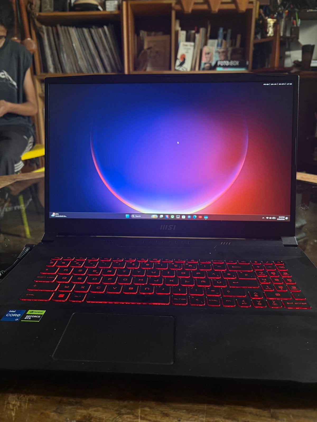MSI Katana GF76, Enlèvement, Comme neuf