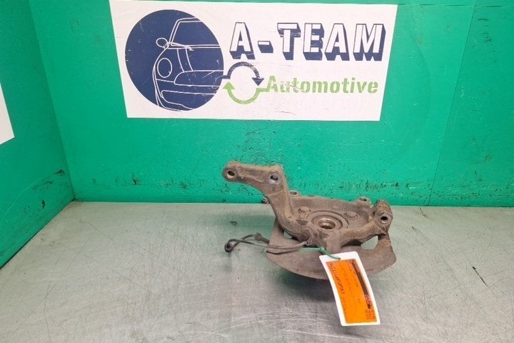 FUSEE AVANT GAUCHE Nissan Qashqai (J10) (11-2006/01-2014), Utilisé, Nissan