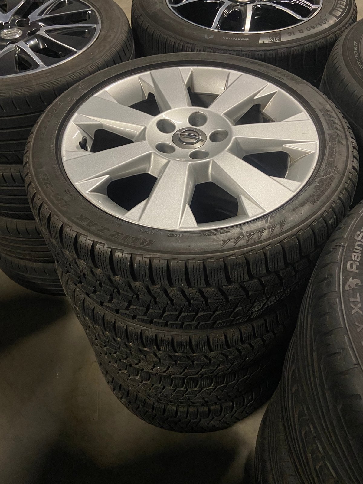 Origineel opel 17 inch  met  winterbanden, Ophalen, Gebruikt, 17 inch, Band(en)