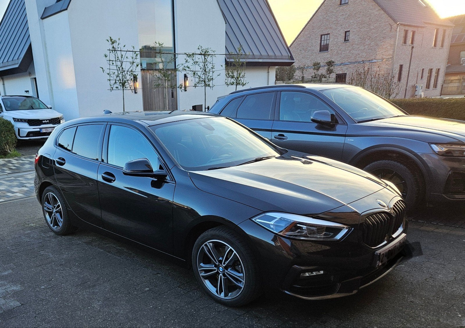 BMW 118i sportline, Zwart, Zwart, Lichtmetalen velgen, Particulier