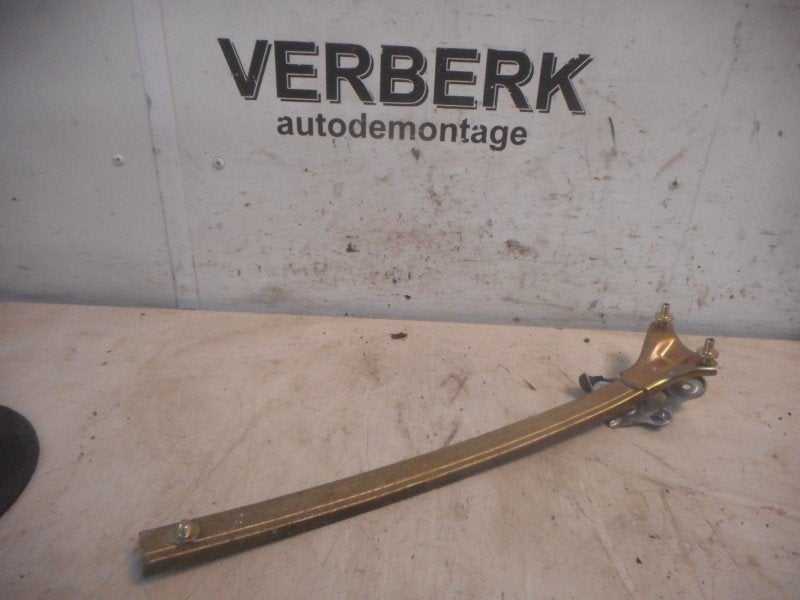 RUIT geleider links Toyota Celica (T16) (01-1985/08-1989), Gebruikt, Kundenbetreuung@toyota.de, Toyota, Toyota-Allee 2
50858  Köln, DE