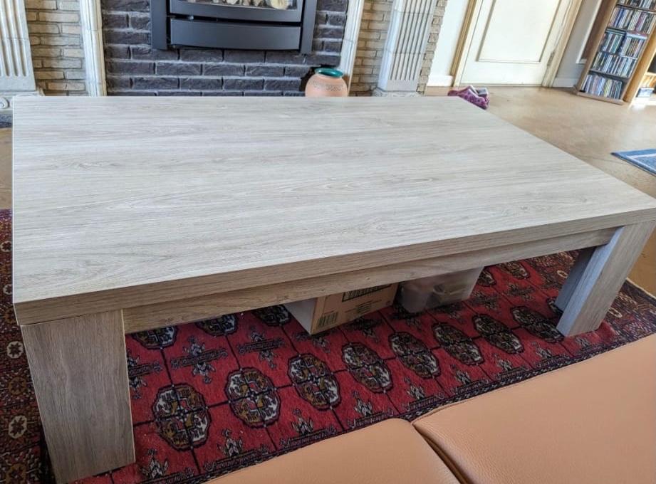 Moderne salontafel in perfecte staat, Huis en Inrichting, Tafels | Salontafels, Ophalen, Zo goed als nieuw