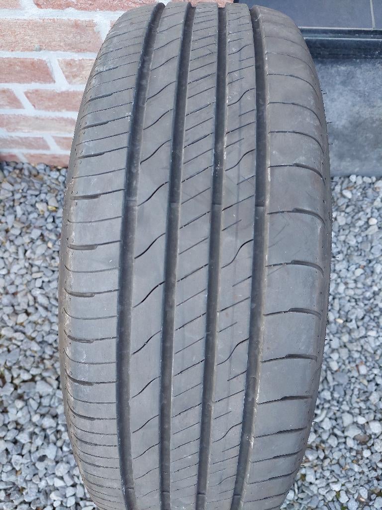 4 x SUV Good Year Efficientgrip 2, Autos : Pièces & Accessoires, Pneus & Jantes, 16 pouces, Pneus été, 205 mm, Pneu(s)