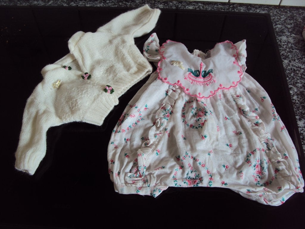Zapf verjaardagspakje voor baby born pop met mooi wit vestje, Kinderen en Baby's, Ophalen of Verzenden