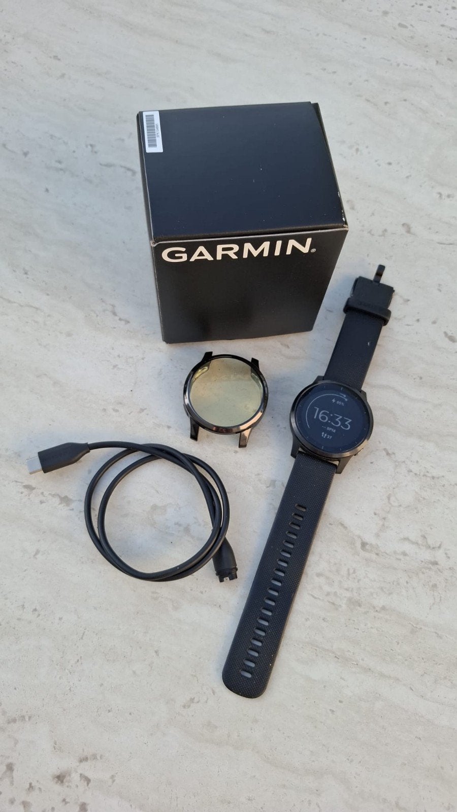 Garmin Vivoactive 4 - perfecte staat, Bijoux, Sacs & Beauté, Montres connectées, Étanche, Garmin, Comme neuf, Enlèvement