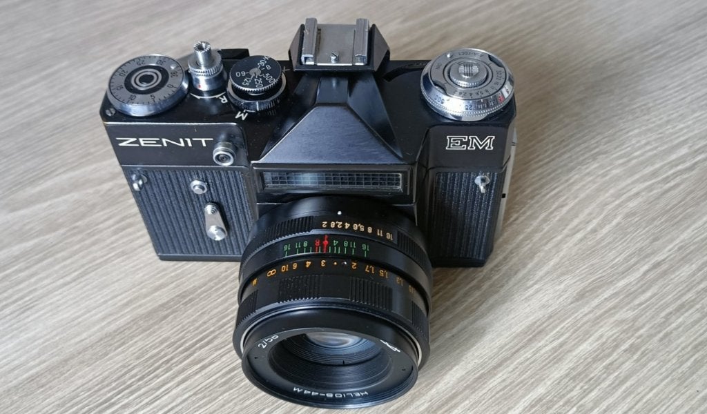 Zenit EM + Helios 44W 2/58 Single lens reflex camera, TV, Hi-fi & Vidéo, Appareils photo analogiques, Enlèvement ou Envoi, Comme neuf