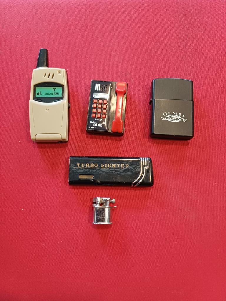 Lot briquets différentes marques, Envoi, Briquet