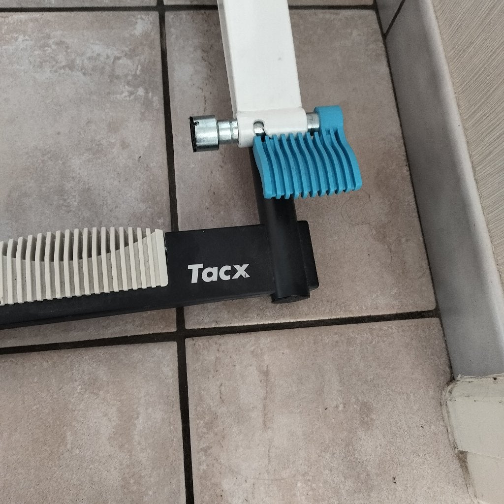 Tacx flow T2200 + steekas, Enlèvement