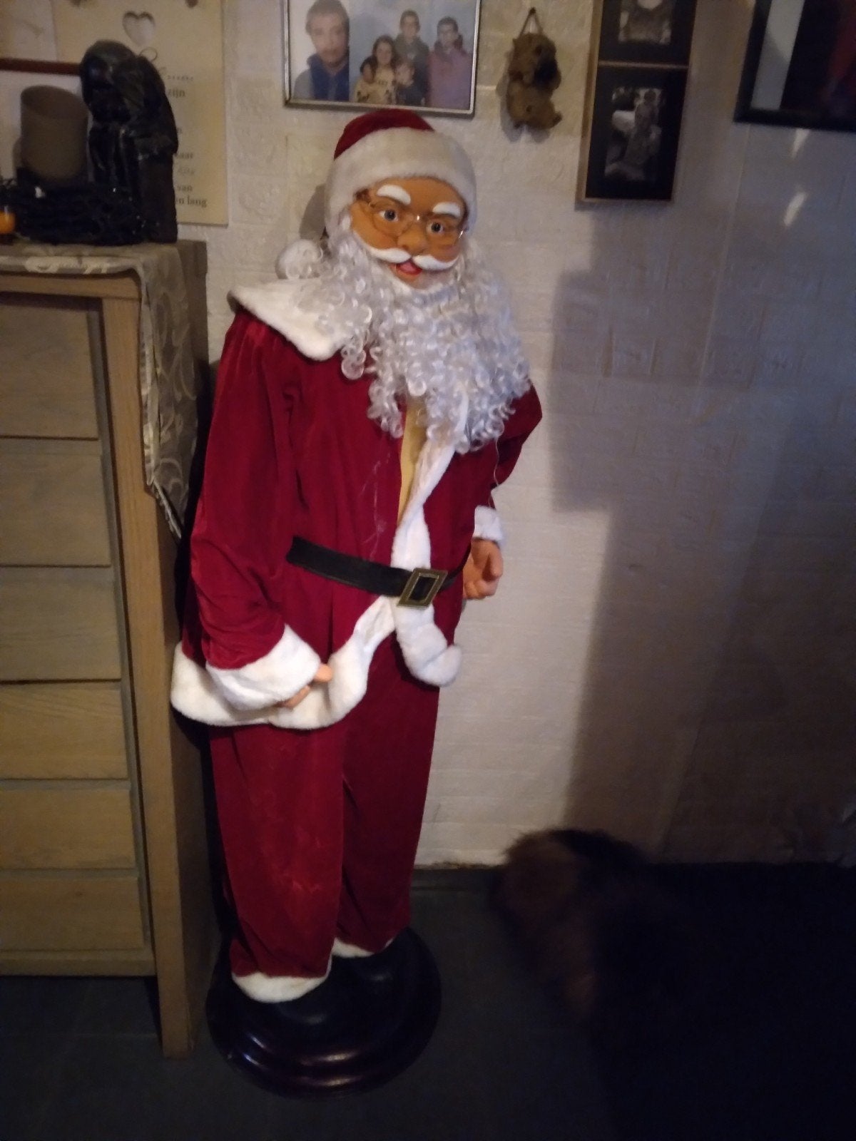 grand père Noël sur un ballon de football échoué, Enlèvement, Utilisé