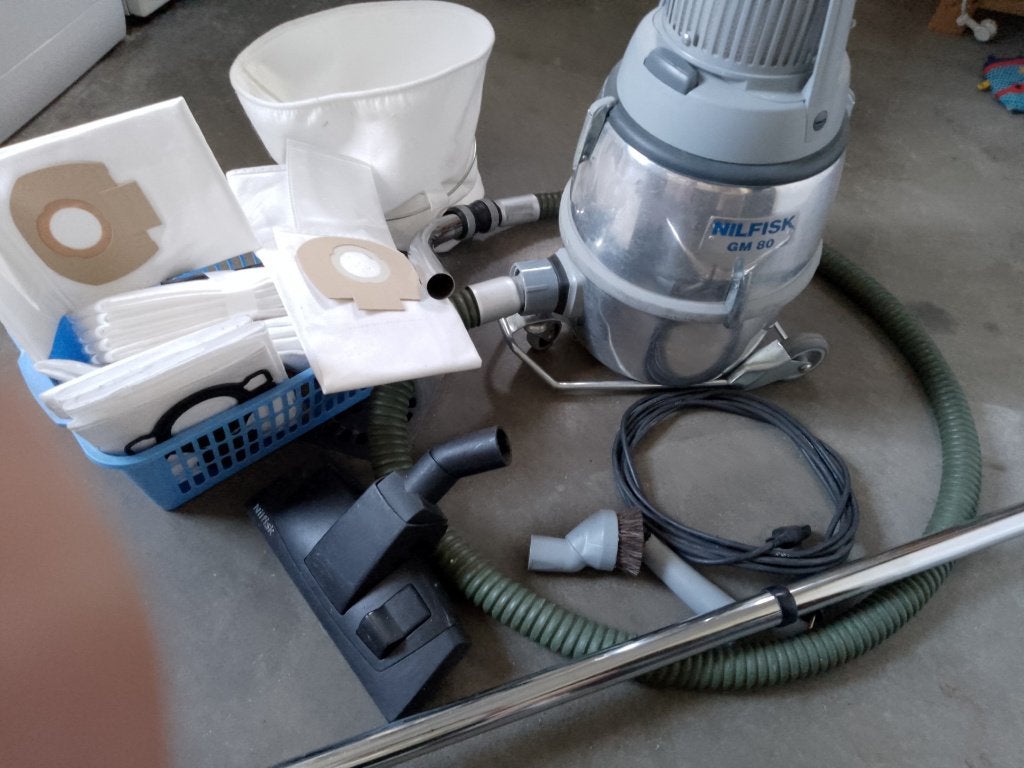 aspirateur Nilfisk GM80  120 euros, Electroménager, Comme neuf, Enlèvement, 1200 à 1600 watts, Autres marques