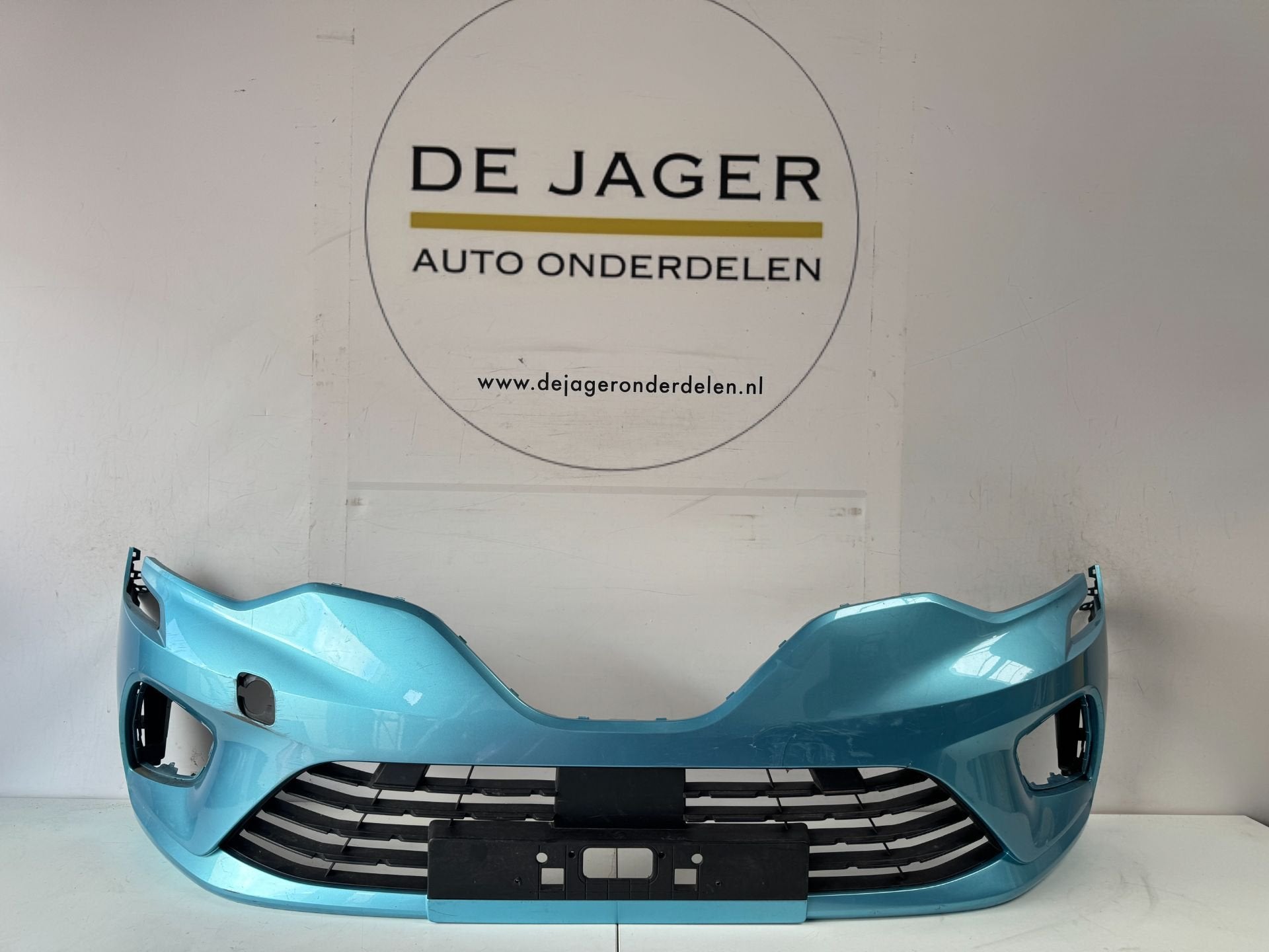 RENAULT CLIO 5 VOORBUMPER BUMPER 620220229R 2019-, Renault Group, Gebruikt, Contact.group@renault.com, Bumper