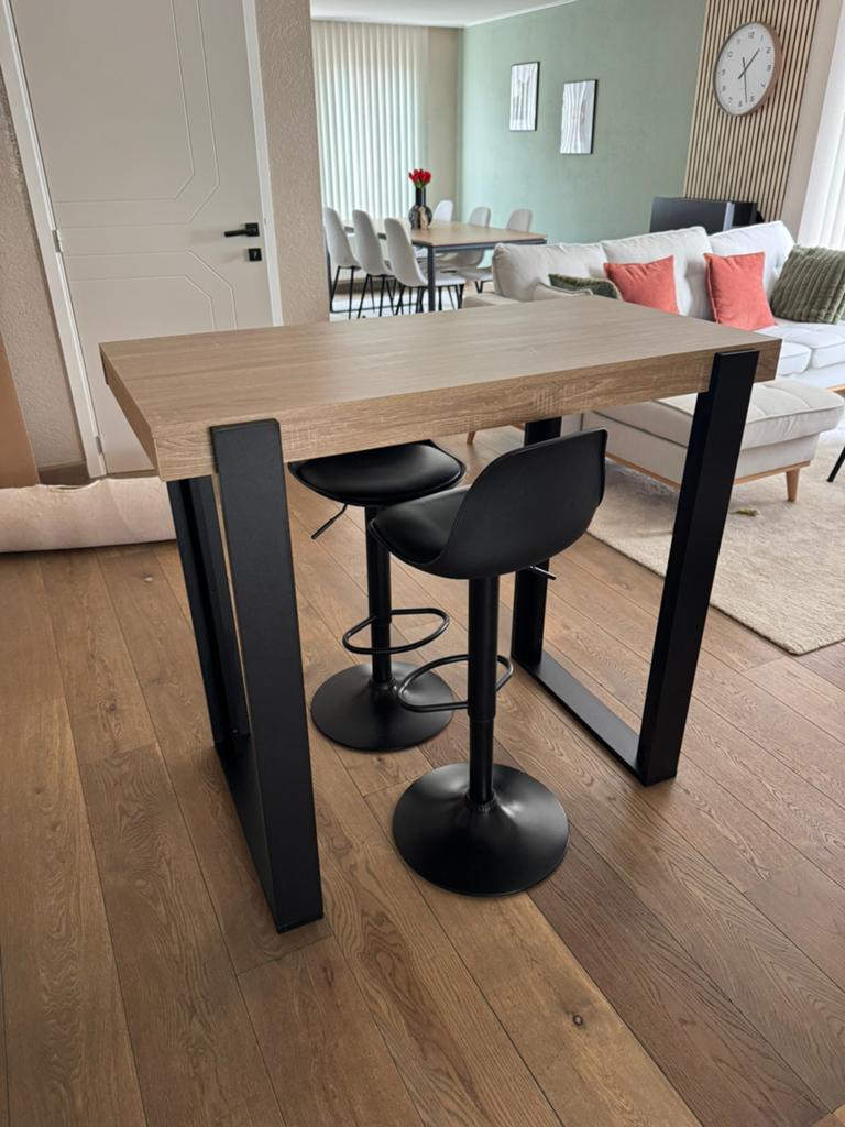 Hoge tafel met barkrukken, Enlèvement, Utilisé